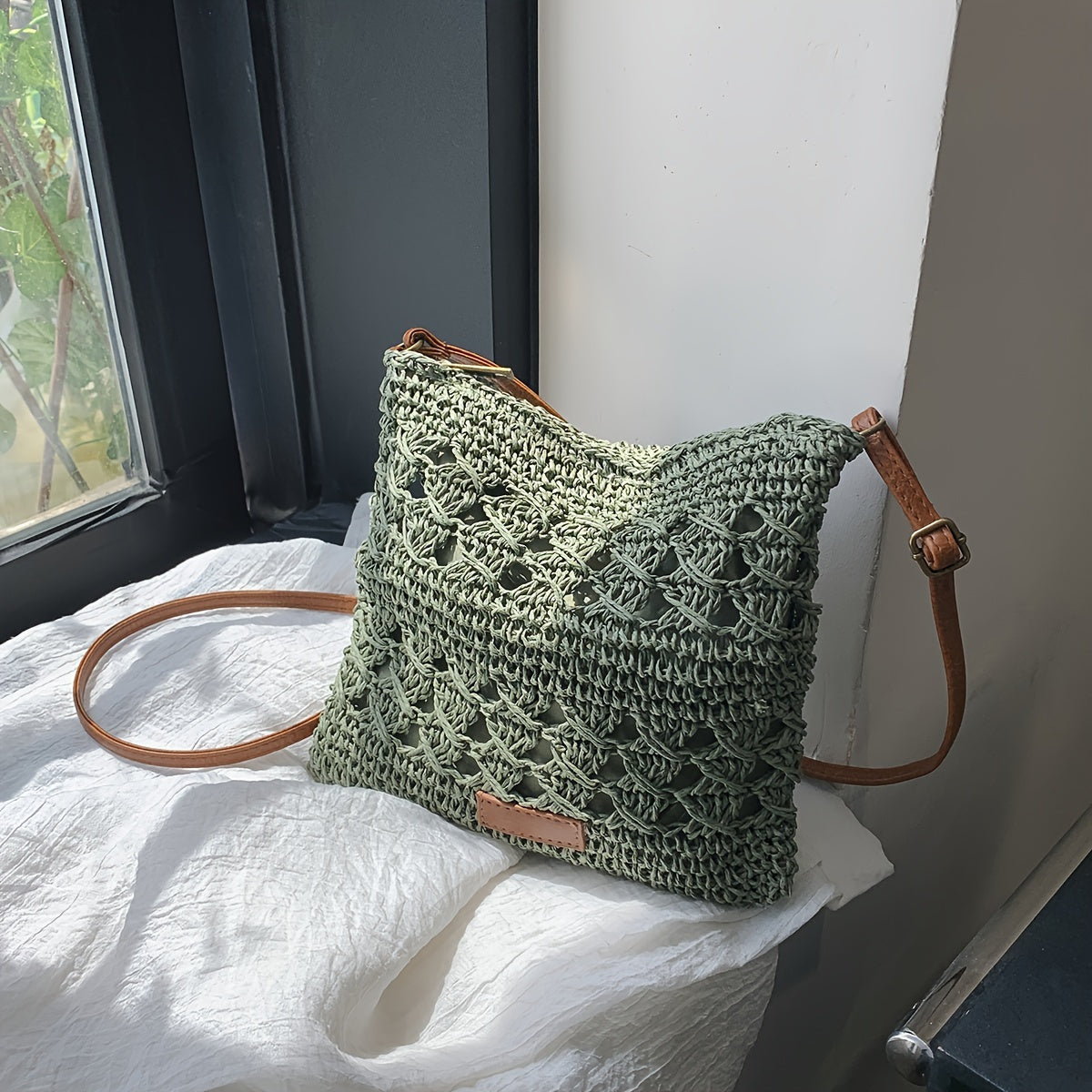 Fashionable Handmade Paper Grass Rope Crossbody Bag - Monochrome, Zipper Closure, Polyester Filling, Accessory Messenger Bag, Suitable for Summer Beaches And Urban Activities